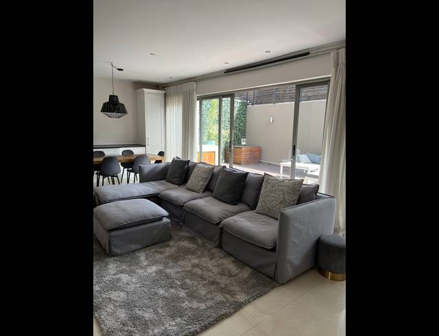 3 BEDROOM APARTMENT RENTED IN ELTONHILL